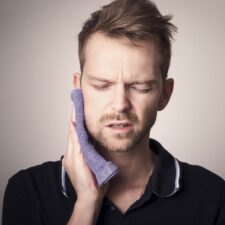 Signs You Might Need to Have Your Wisdom Teeth Removed